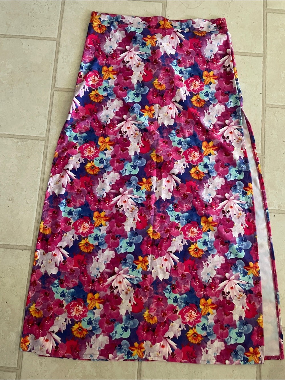 Lisa Blue Orchid Flower Swim skirt, new with tag (sample)
Pink